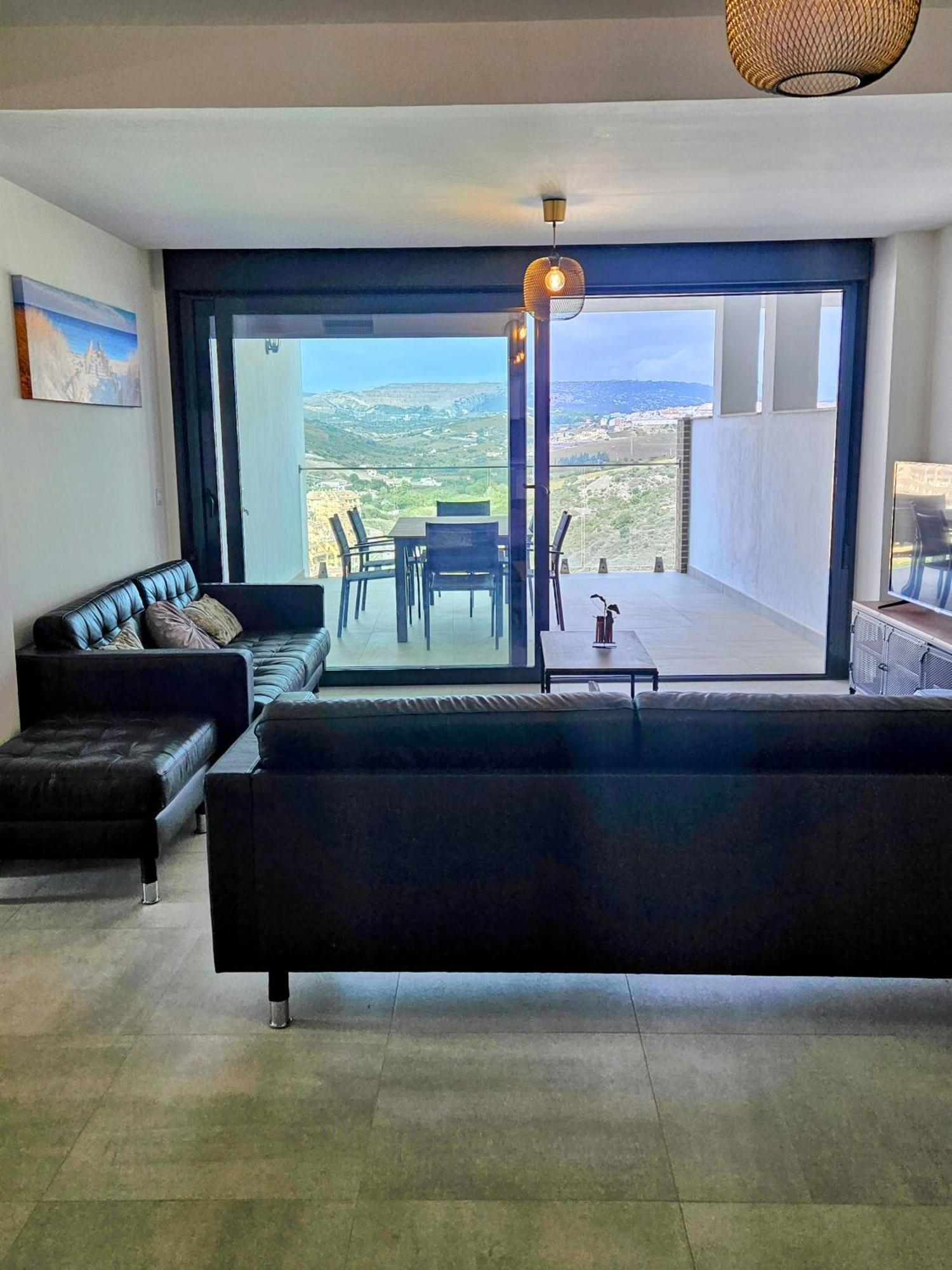 Апартаменты New Build Blue Sunset Duquesa Large 2 Bed